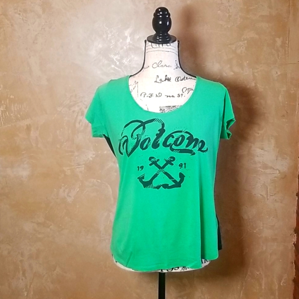 ☘🍀☘Volcome Green & Black t- shirt with anchor design